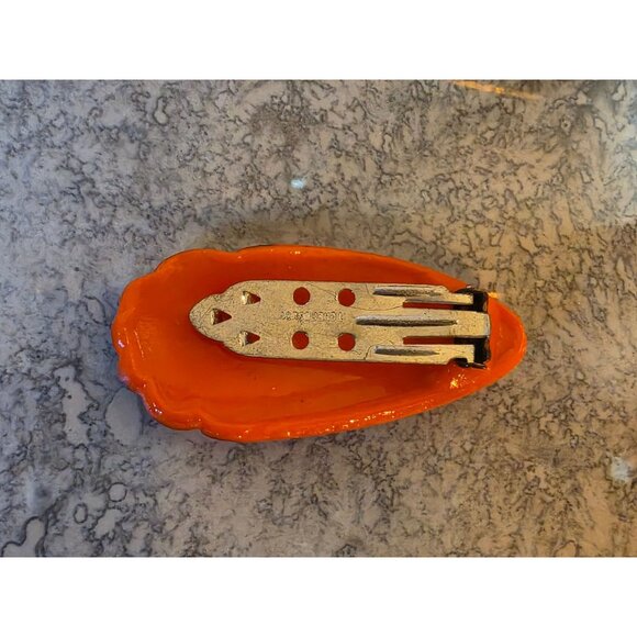 Antique Czechoslovakian Glass Orange Scallop Shell Clip - Picture 5 of 5